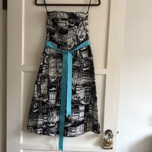 Adorable Notice strapless dress - size 4